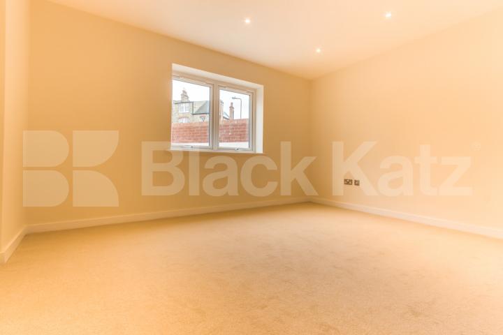 			Stunning Modern Apartment, 1 Bedroom, 1 bath, 1 reception Apartment			 Forest Walk, Muswell Hill